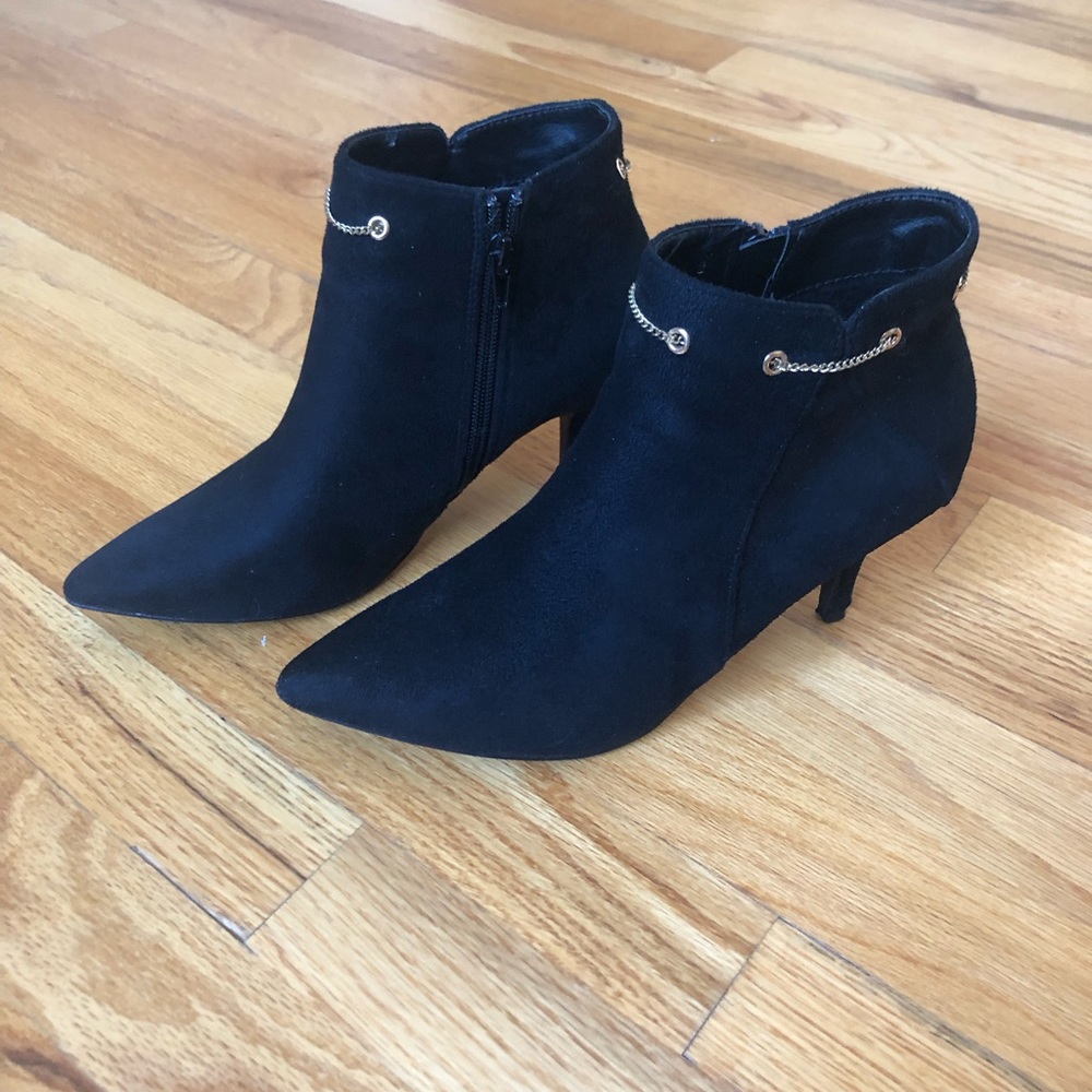Allegra black faux suede bootie with gold chain and zips - size 8